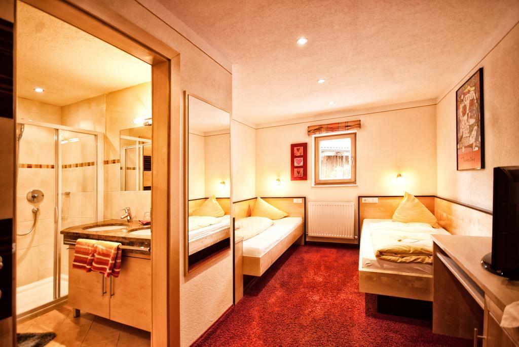 Aparthotel Fernblick Fiss Zewnętrze zdjęcie
